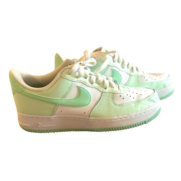 Nike Air Force 1 07 Men’s Size 8.5 - Picture 1 of 6